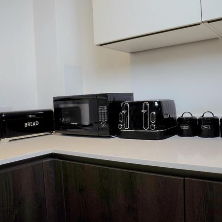 Manchester City Centre Apt With Balcony & Free Parking - Including Free 1-Hour Early Check-In Or Late Check-Out For Bookings Until July, Justeat Voucher For 2-Night Stays Minimum! 맨체스터 외부 사진