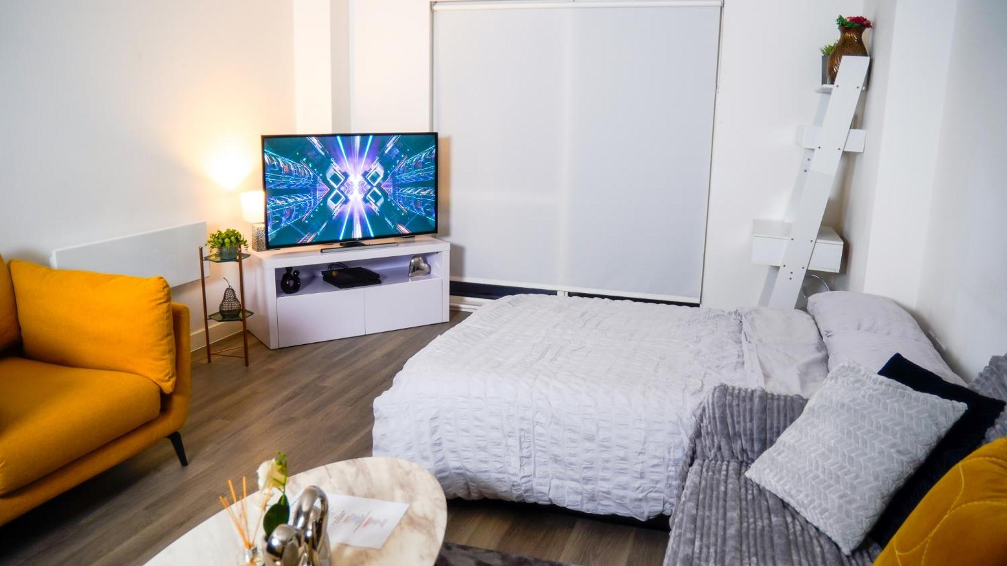 Manchester City Centre Apt With Balcony & Free Parking - Including Free 1-Hour Early Check-In Or Late Check-Out For Bookings Until July, Justeat Voucher For 2-Night Stays Minimum! 맨체스터 외부 사진